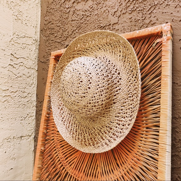 Vintage Accessories - Vintage Natural Straw Round Brim Hat